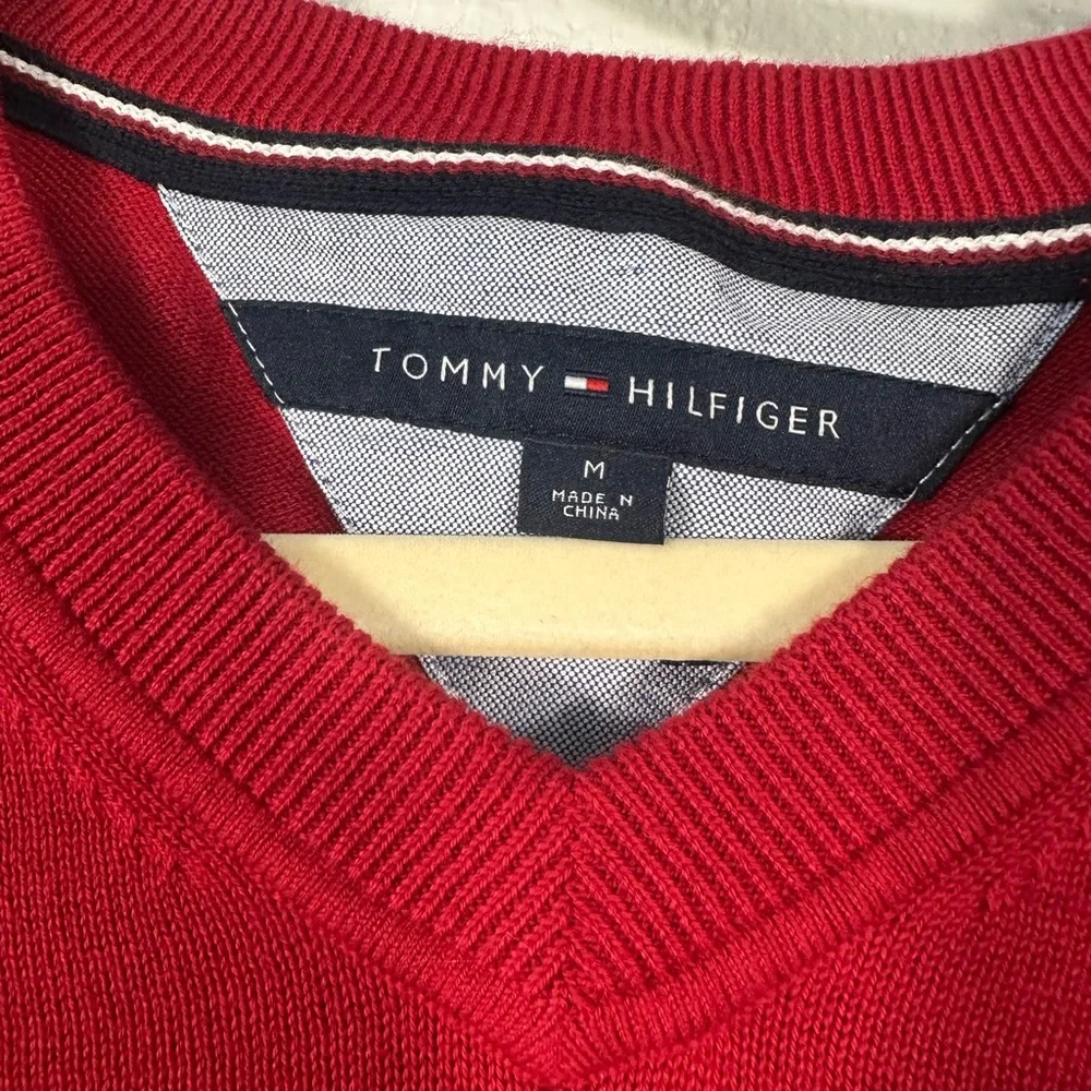Tommy Hilfiger Red Men's  Sweater Size Medium EUC